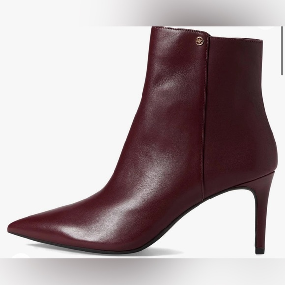 Michael Kors Alina Flex Bootie — Brand new, never worn! (US women size 9)
